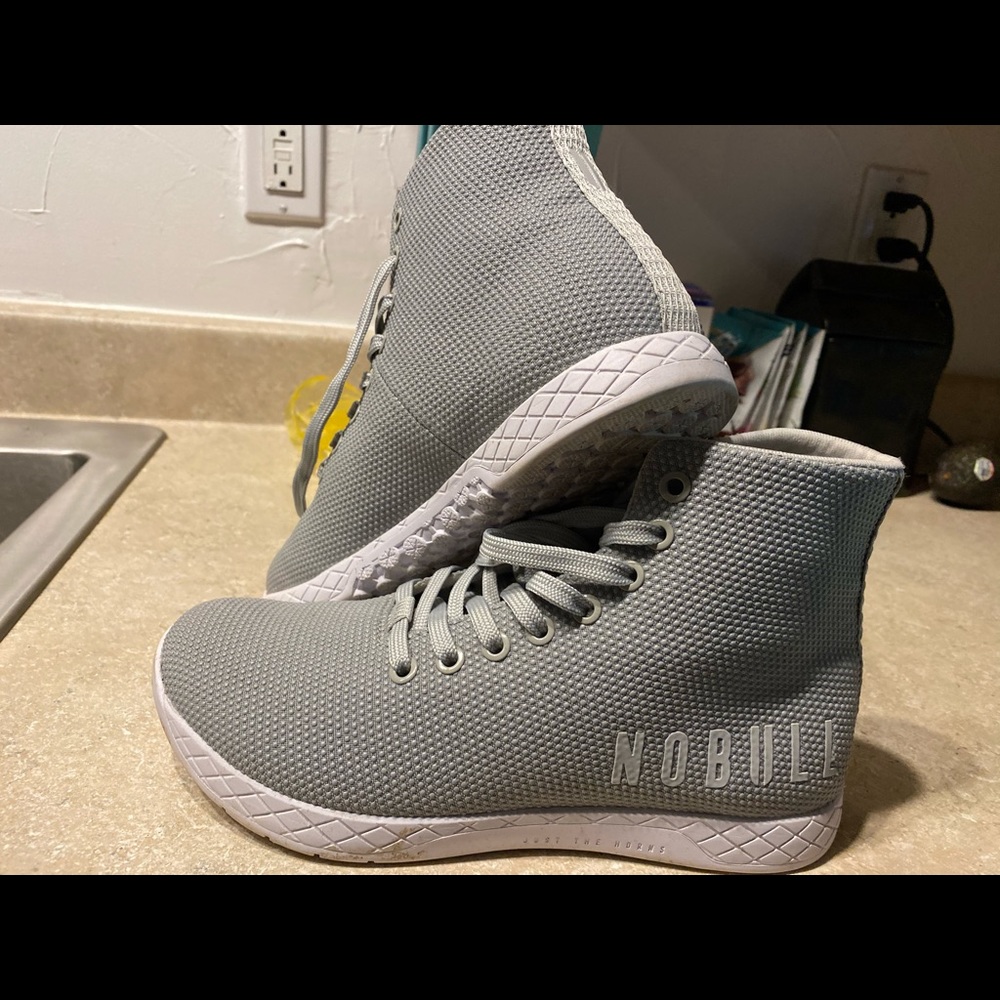 No Bull weight training shoes worn once excellent
